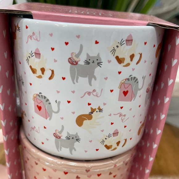 Valentine Cats and Hearts Set of 2 Stackable Ceramic Coffee Mugs NEW - Picture 2 of 6